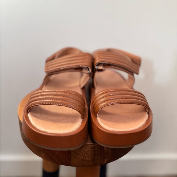 Madewell Brown Platform Sandals with Pleated Straps - Picture 2 of 6